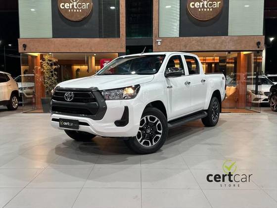 TOYOTA HILUX 2.8 D-4D TURBO DIESEL CD POWER PACK 4X4 MANUAL
